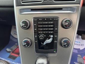 VOLVO XC60 2.0 T5 SE SUV 5dr Petrol Powershift Euro 5 (240 ps)