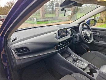 NISSAN QASHQAI 1.3 DIG-T MHEV Acenta Premium SUV 5dr Petrol Hybrid XTRON Euro 6