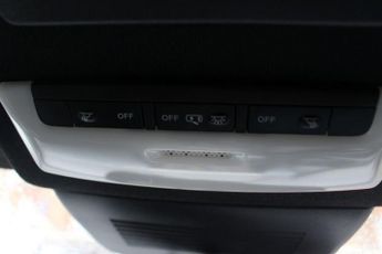 NISSAN JUKE 1.0 DIG-T N-Connecta SUV 5dr Petrol DCT Auto Euro 6 (s/s) (114 p