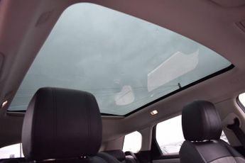 LAND ROVER RANGE ROVER EVOQUE 2.0 P200 MHEV R-Dynamic SE SUV 5dr Petrol Auto 4WD Euro 6 (s/s) 