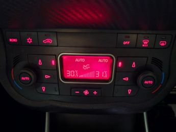 ALFA ROMEO MITO 1.4 TB MultiAir Distinctive Hatchback 3dr Petrol TCT Euro 6 (s/s