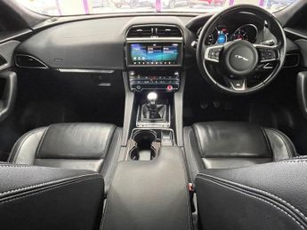 JAGUAR F-PACE 2.0 D165 R-Sport SUV 5dr Diesel Manual Euro 6 (s/s) (163 ps)