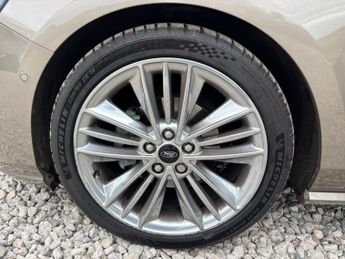 FORD FOCUS 1.5T EcoBoost Vignale Hatchback 5dr Petrol Auto Euro 6 (s/s) (18