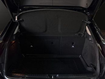 MERCEDES-BENZ GLA 1.6 GLA200 SE SUV 5dr Petrol 7G-DCT Euro 6 (s/s) (156 ps)