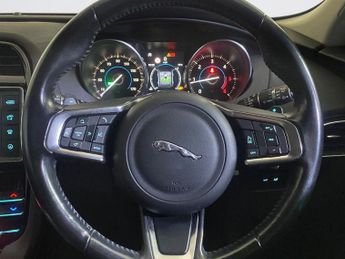 JAGUAR F-PACE 2.0 D180 Prestige SUV 5dr Diesel Auto AWD Euro 6 (s/s) (180 ps)