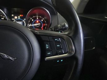 JAGUAR F-PACE 2.0 D180 Prestige SUV 5dr Diesel Auto AWD Euro 6 (s/s) (180 ps)