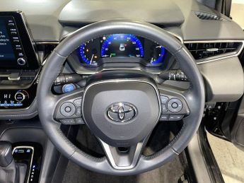 TOYOTA COROLLA 1.8 VVT-h Icon Tech Hatchback 5dr Petrol Hybrid CVT Euro 6 (s/s)