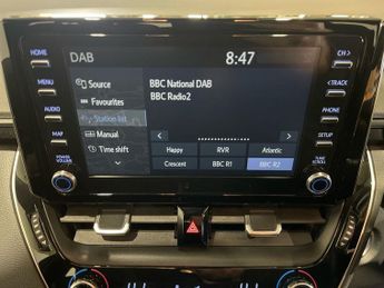 TOYOTA COROLLA 1.8 VVT-h Icon Tech Hatchback 5dr Petrol Hybrid CVT Euro 6 (s/s)