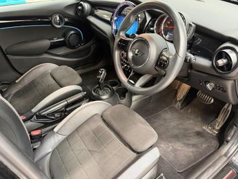 MINI HATCH 2.0 Cooper S Sport Hatchback 5dr Petrol Steptronic Euro 6 (s/s) 