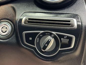 MERCEDES-BENZ C-CLASS 2.0 C220d AMG Line (Premium) Saloon 4dr Diesel G-Tronic+ Euro 6 
