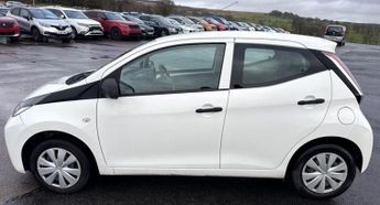 TOYOTA AYGO 1.0 VVT-i x Hatchback 5dr Petrol Manual Euro 5 Euro 5 (68 ps)