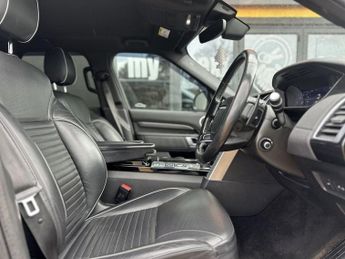 LAND ROVER DISCOVERY 3.0 SD V6 HSE SUV 5dr Diesel Auto 4WD Euro 6 (s/s) (306 ps)