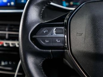 PEUGEOT E-208 50kWh Allure Hatchback 5dr Electric Auto (136 ps)