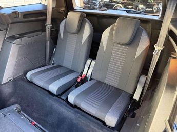 PEUGEOT 5008 1.5 BlueHDi Allure Premium + SUV 5dr Diesel EAT Euro 6 (s/s) (13