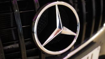 MERCEDES-BENZ E-CLASS 2.1 E300dh BlueTEC AMG Night Edition (Premium) Saloon 4dr Diesel