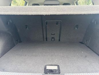 VOLKSWAGEN GOLF 1.0 eTSI MHEV Life Hatchback 5dr Petrol Hybrid DSG Euro 6 (s/s) 