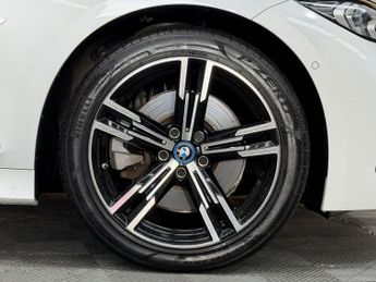 BMW 3 SERIES 2.0 330e 12kWh M Sport Touring 5dr Petrol Plug-in Hybrid Auto Eu