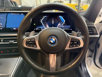 BMW 3 SERIES 2.0 330e 12kWh M Sport Touring 5dr Petrol Plug-in Hybrid Auto Eu