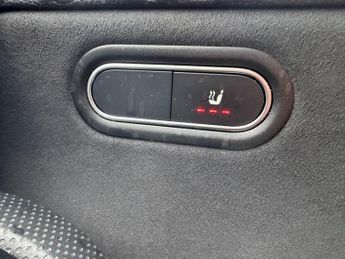 MERCEDES-BENZ A-CLASS 1.3 A250e 15.6kWh AMG Line Saloon 4dr Petrol Plug-in Hybrid 8G-D