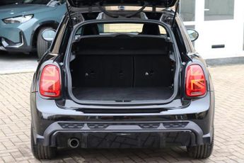 MINI HATCH 1.5 COOPER SPORT 5 DOOR