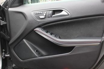 MERCEDES-BENZ GLA 1.6 GLA180 AMG Line Edition (Plus) SUV 5dr Petrol 7G-DCT Euro 6 