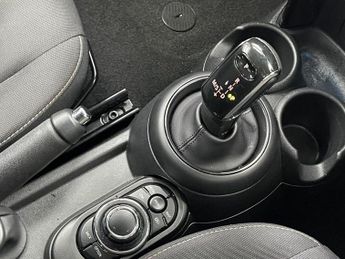 MINI HATCH 1.5 Cooper Classic Hatchback 5dr Petrol Steptronic Euro 6 (s/s) 