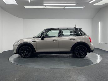 MINI HATCH 1.5 Cooper Classic Hatchback 5dr Petrol Steptronic Euro 6 (s/s) 
