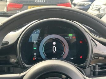 FIAT 500e C 42kWh Icon Convertible 2dr Electric Auto (118 ps)
