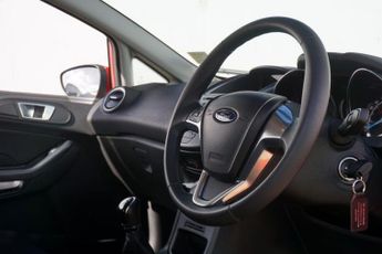 FORD FIESTA 1.25 Style Hatchback Petrol Manual 3dr - Just 20,467 Miles / 1 O