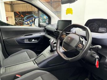 PEUGEOT RIFTER 1.5L 5d  101 BHP ALLURE