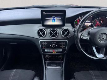 MERCEDES-BENZ GLA 1.6 GLA180 GPF Urban Edition SUV 5dr Petrol 7G-DCT Euro 6 (s/s) 