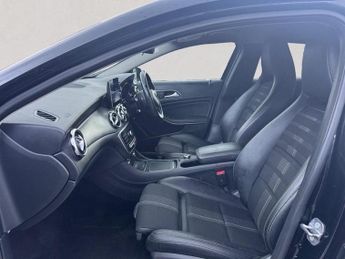MERCEDES-BENZ GLA 1.6 GLA180 GPF Urban Edition SUV 5dr Petrol 7G-DCT Euro 6 (s/s) 