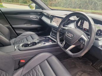 AUDI E-TRON GT 93.4kWh Saloon 4dr Electric Auto quattro (476 ps)
