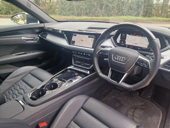 AUDI E-TRON GT 93.4kWh Saloon 4dr Electric Auto quattro (476 ps)
