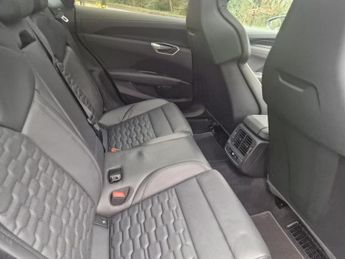 AUDI E-TRON GT 93.4kWh Saloon 4dr Electric Auto quattro (476 ps)