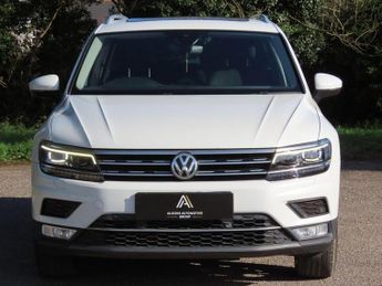 VOLKSWAGEN TIGUAN 2.0 TDI BlueMotion Tech SEL DSG 4Motion Euro 6 (s/s) 5dr