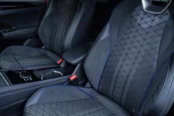 VOLKSWAGEN TIGUAN 2.0 TDI R-Line SUV 5dr Diesel DSG Euro 6 (s/s) (150 ps)