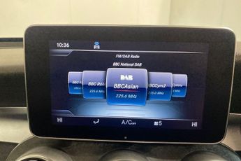 MERCEDES-BENZ GLC 2.1 GLC220d Sport (Premium Plus) SUV 5dr Diesel G-Tronic 4MATIC 