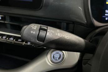 FIAT 500E 42kWh Icon Hatchback 3dr Electric Auto (118 ps) Android Auto / A