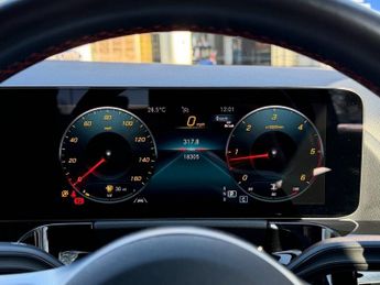 MERCEDES-BENZ GLA 2.0 GLA220d AMG Line Night Edition (Premium Plus) SUV 5dr Diesel