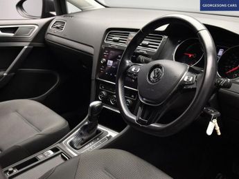 VOLKSWAGEN E-GOLF 35.8kWh e-Golf Hatchback 5dr Electric Auto (136 ps)