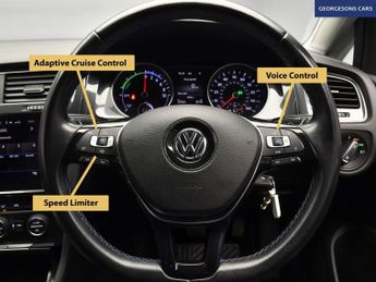 VOLKSWAGEN E-GOLF 35.8kWh e-Golf Hatchback 5dr Electric Auto (136 ps)