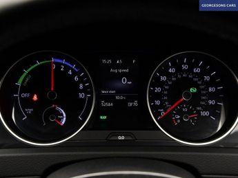 VOLKSWAGEN E-GOLF 35.8kWh e-Golf Hatchback 5dr Electric Auto (136 ps)