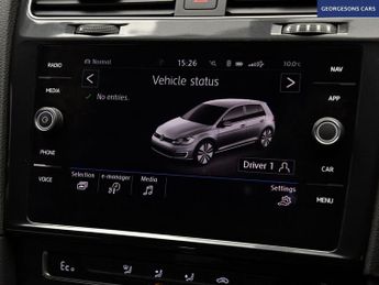 VOLKSWAGEN E-GOLF 35.8kWh e-Golf Hatchback 5dr Electric Auto (136 ps)