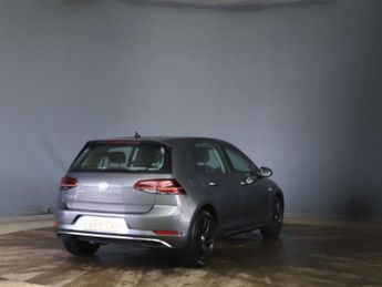VOLKSWAGEN E-GOLF 35.8kWh e-Golf Hatchback 5dr Electric Auto (136 ps)