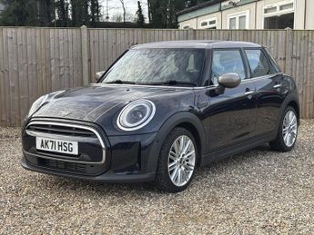 MINI HATCH 1.5 Cooper Exclusive Hatchback 5dr Petrol Steptronic Euro 6 (s/s