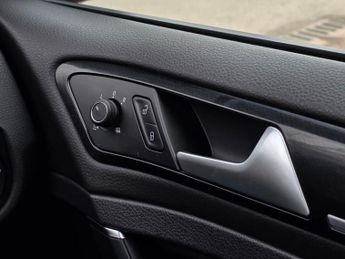 VOLKSWAGEN GOLF 2.0 TSI BlueMotion Tech R Hatchback 3dr Petrol DSG 4Motion Euro 