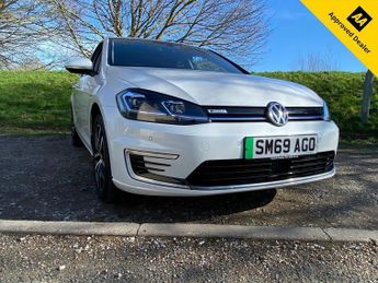 Volkswagen Golf 35.8kWh e-Golf Hatchback 5dr Electric Auto (136 ps)