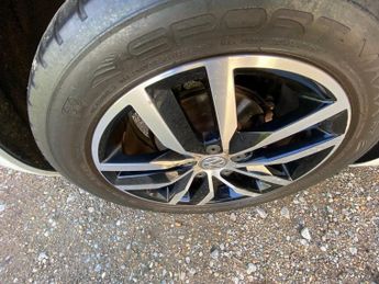 VOLKSWAGEN E-GOLF 35.8kWh e-Golf Hatchback 5dr Electric Auto (136 ps)