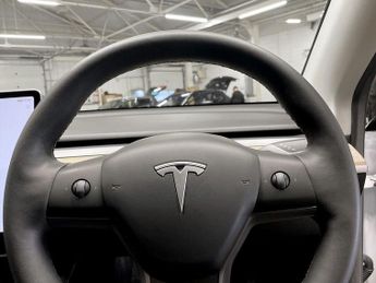 TESLA MODEL Y (Dual Motor) Long Range SUV 5dr Electric Auto 4WDE (384 bhp)